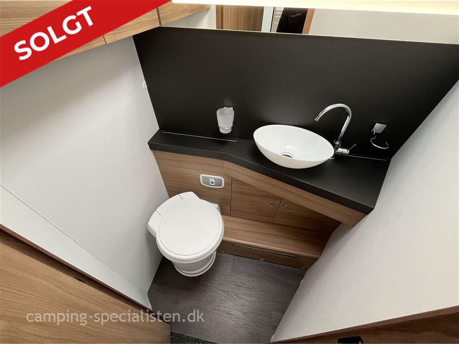 Adria Coral Plus 670 SC